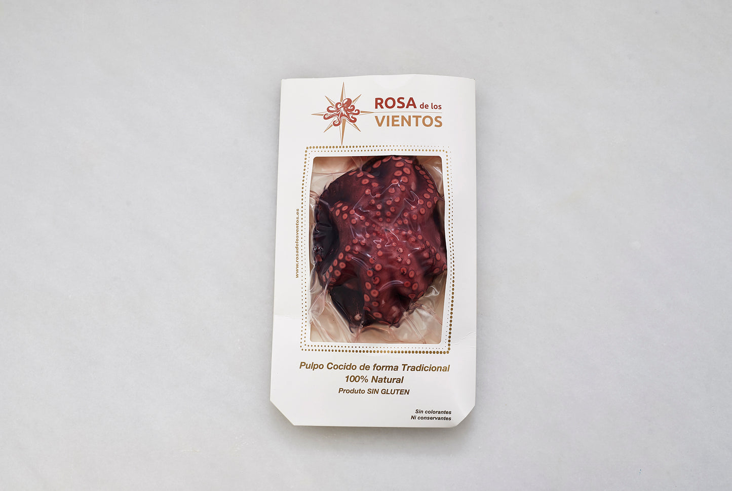 pulpo entero cocido en estuche