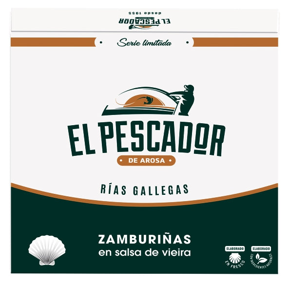 una caja blanca y verde con una lata de conservas de zamburilas en salsa de vieira de las Rias gallegas de la marca El Pescador